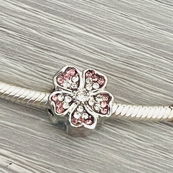 Paved crystal Silver plated flower bracelet charm - Picture 4 of 6